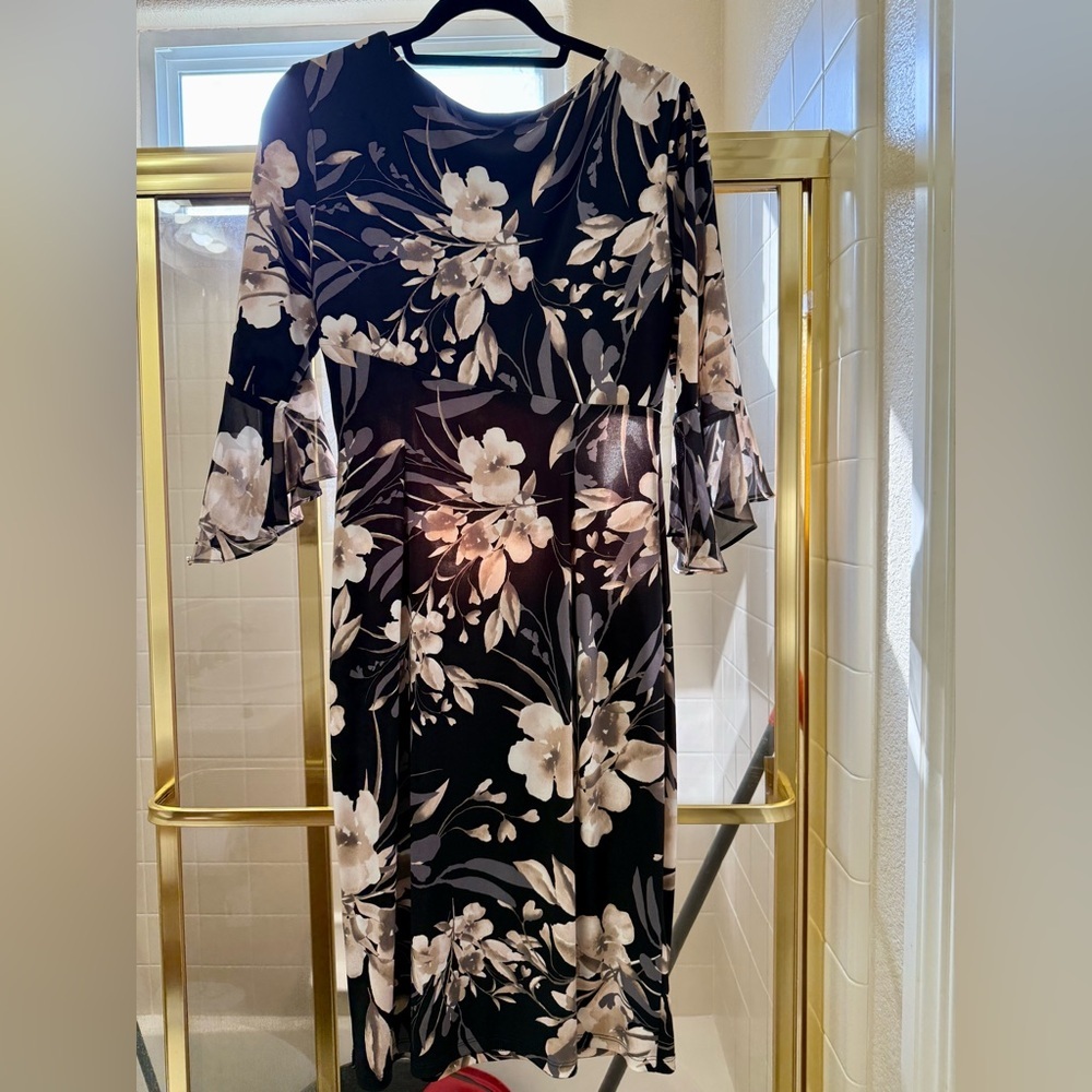 Connected Apparel Cream Ruched Sheath Dress - Picture 2 of 3